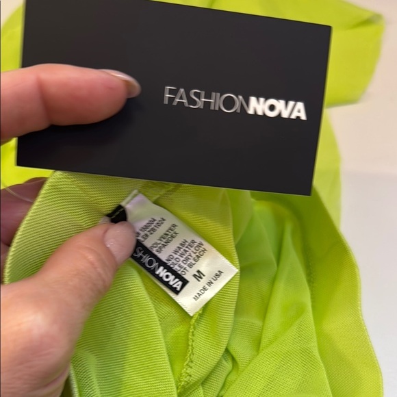 Fashion Nova Green coverup pants with ruffle - Picture 3 of 4